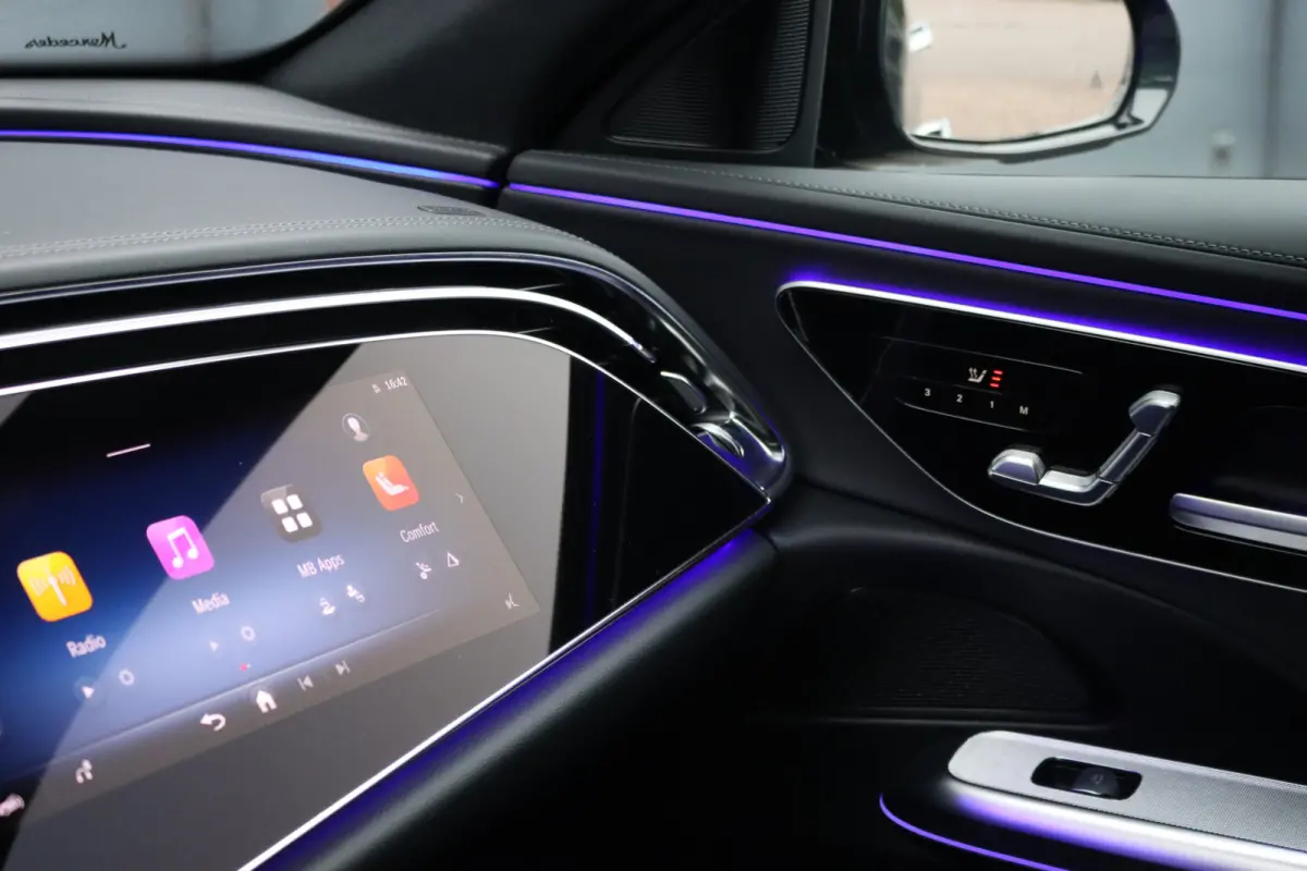 220 d AMG Line | Hyperscreen | Distronic | Memory | Surround Camera | Keyless Go | Verwarmd Stuurwiel | Digital Light | Nightpakket | Dodehoekassistent |