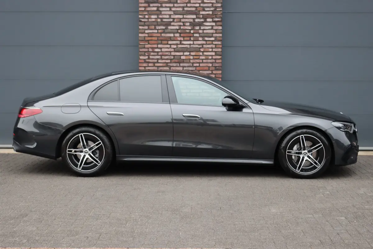 220 d AMG Line | Hyperscreen | Distronic | Memory | Surround Camera | Keyless Go | Verwarmd Stuurwiel | Digital Light | Nightpakket | Dodehoekassistent |