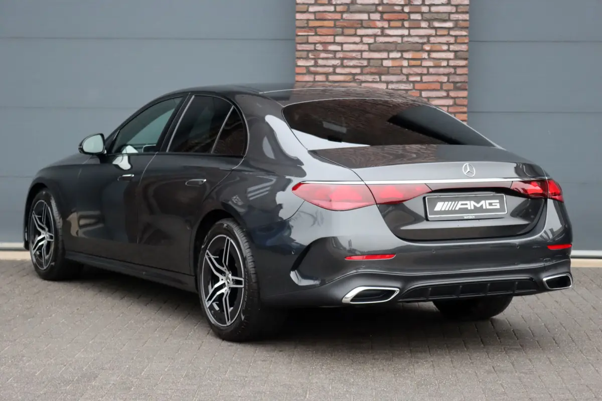 220 d AMG Line | Hyperscreen | Distronic | Memory | Surround Camera | Keyless Go | Verwarmd Stuurwiel | Digital Light | Nightpakket | Dodehoekassistent |
