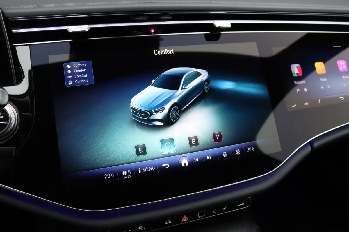 220 d AMG Line | Hyperscreen | Distronic | Memory | Surround Camera | Keyless Go | Verwarmd Stuurwiel | Digital Light | Nightpakket | Dodehoekassistent |