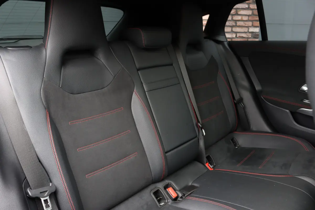250 e AMG Line | Panoramadak | Distronic+ | Memory | HUD | Surround Camera | Keyless Go | Widescreen | Sfeerverlichting |