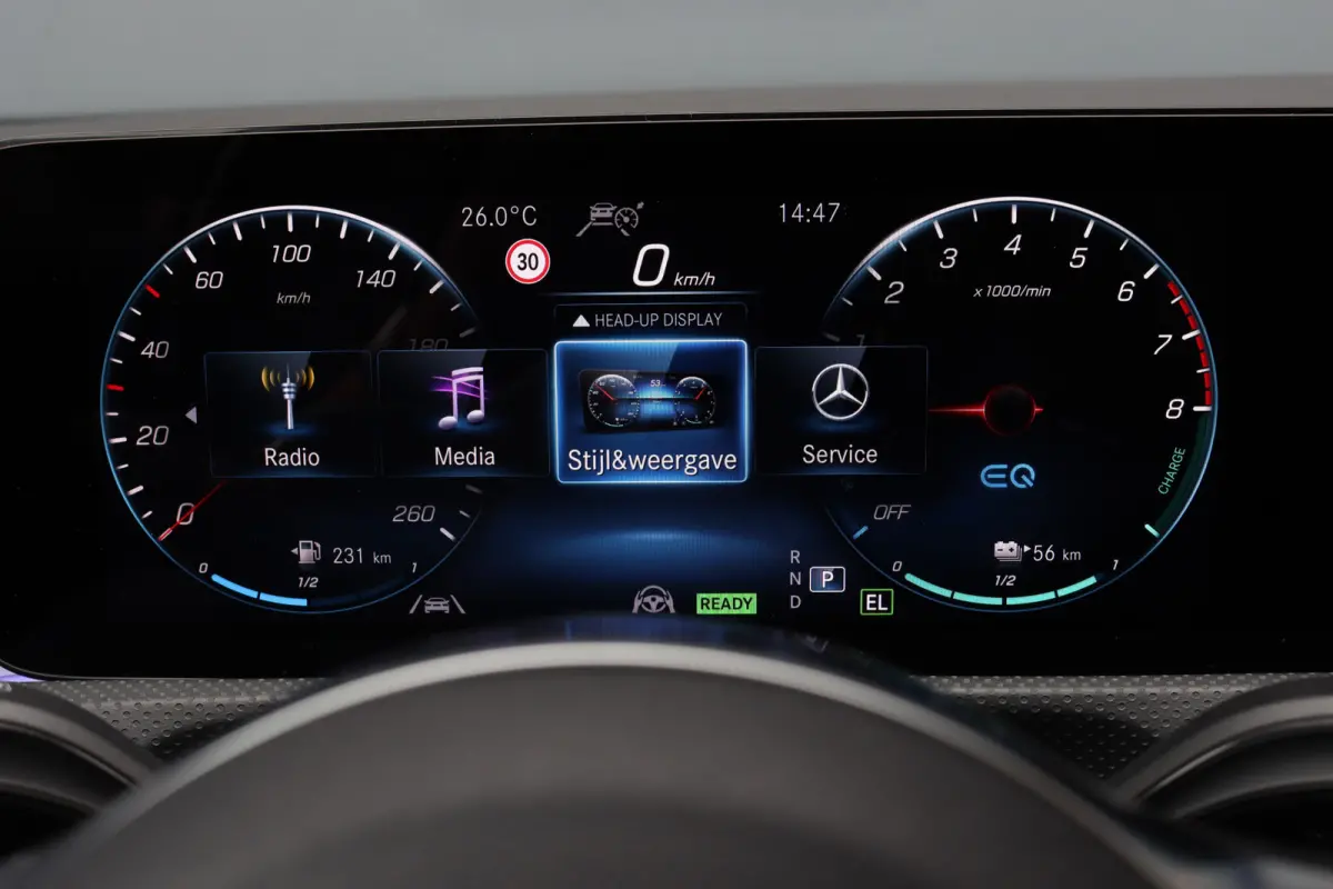 250 e AMG Line | Panoramadak | Distronic+ | Memory | HUD | Surround Camera | Keyless Go | Widescreen | Sfeerverlichting |