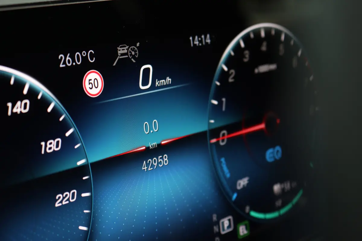 250 e AMG Line | Panoramadak | Distronic+ | Memory | HUD | Surround Camera | Keyless Go | Widescreen | Sfeerverlichting |