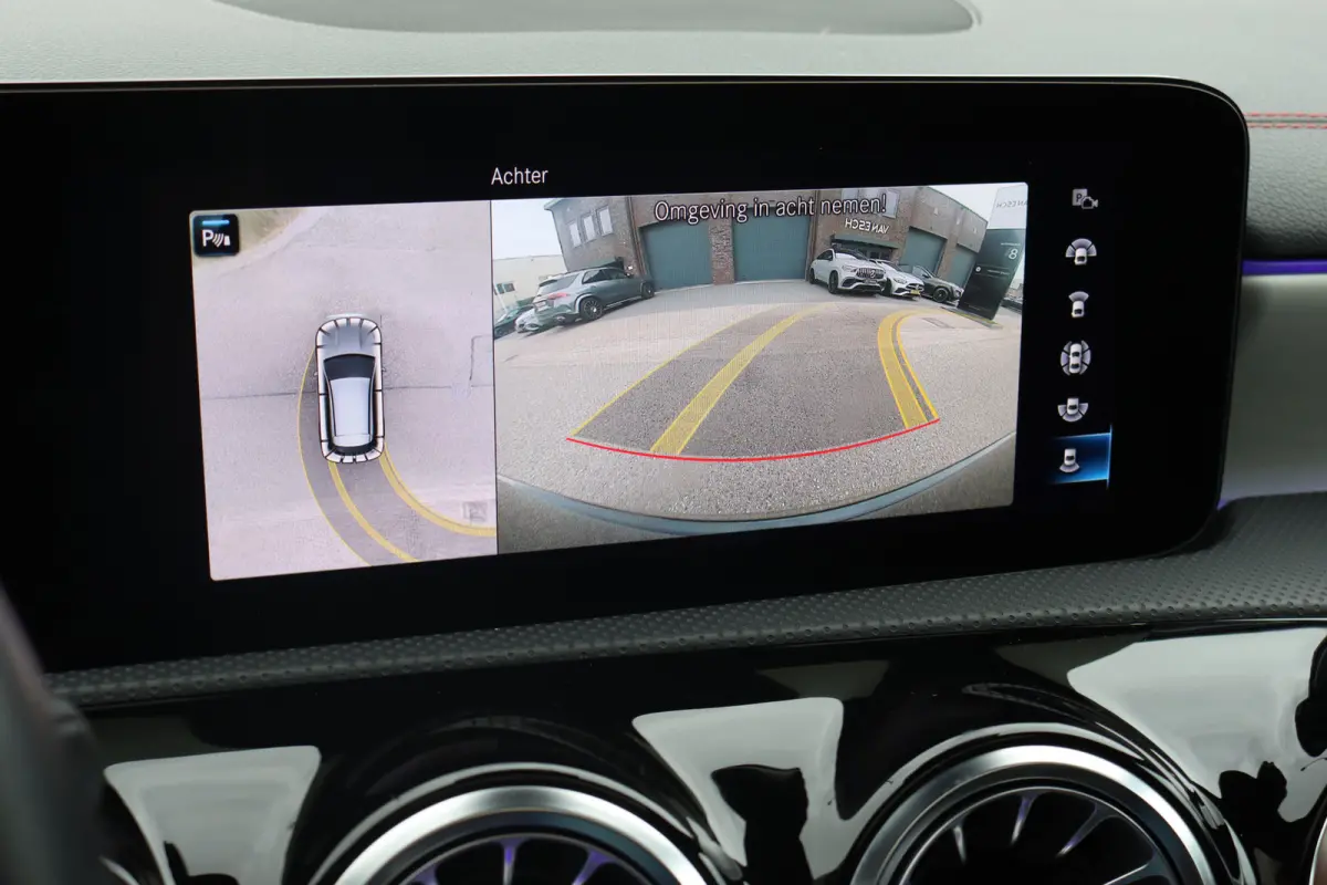 250 e AMG Line | Panoramadak | Distronic+ | Memory | HUD | Surround Camera | Keyless Go | Widescreen | Sfeerverlichting |
