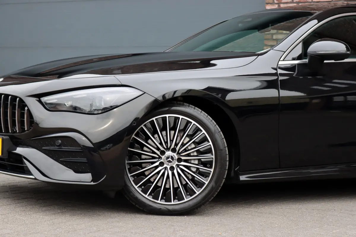 200 AMG Line | Distronic Pro | Panoramadak | Memory | Burmester | Verwarmd Stuurwiel | Digital Light | Keyless Go | Camera | Stoelverwarming |