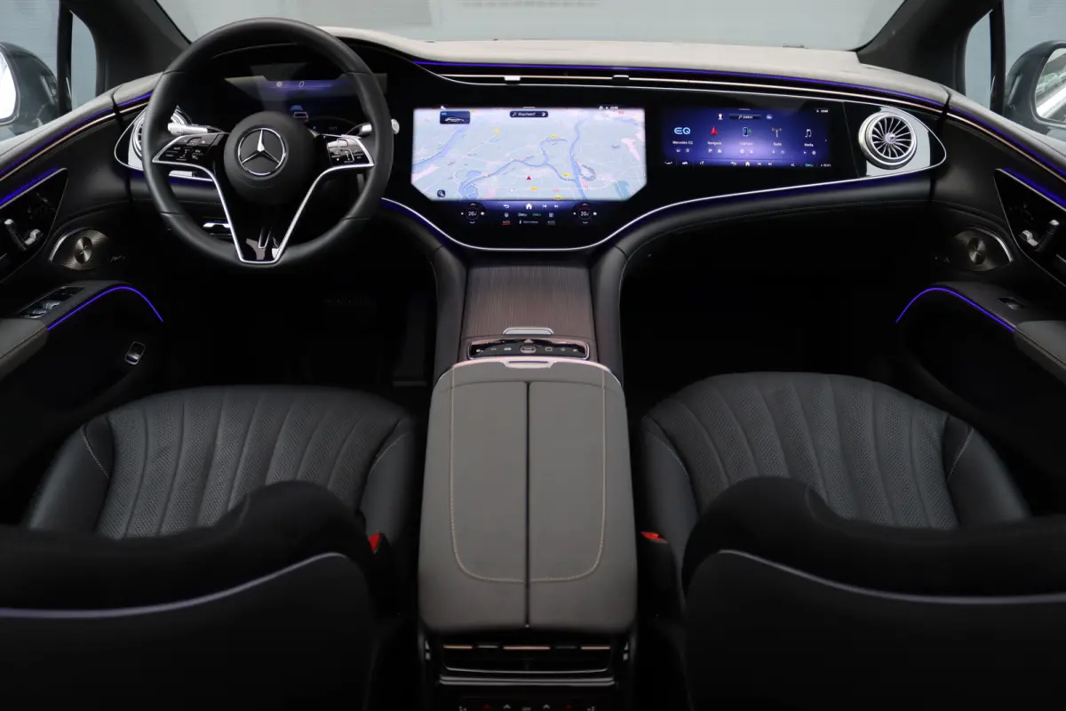 350 Exclusive Line 118 kWh | Airmatic | Achterasbesturing | Hyperscreen | Distronic+ | Panoramadak | HUD | Trekhaak | Digital Light | Burmester | Keyless Go | Verwarmd Stuurwiel | 22kW |