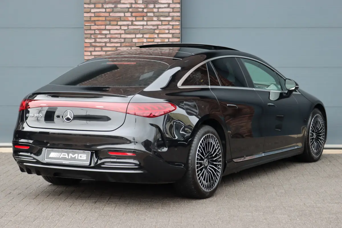 350 Exclusive Line 118 kWh | Airmatic | Achterasbesturing | Hyperscreen | Distronic+ | Panoramadak | HUD | Trekhaak | Digital Light | Burmester | Keyless Go | Verwarmd Stuurwiel | 22kW |