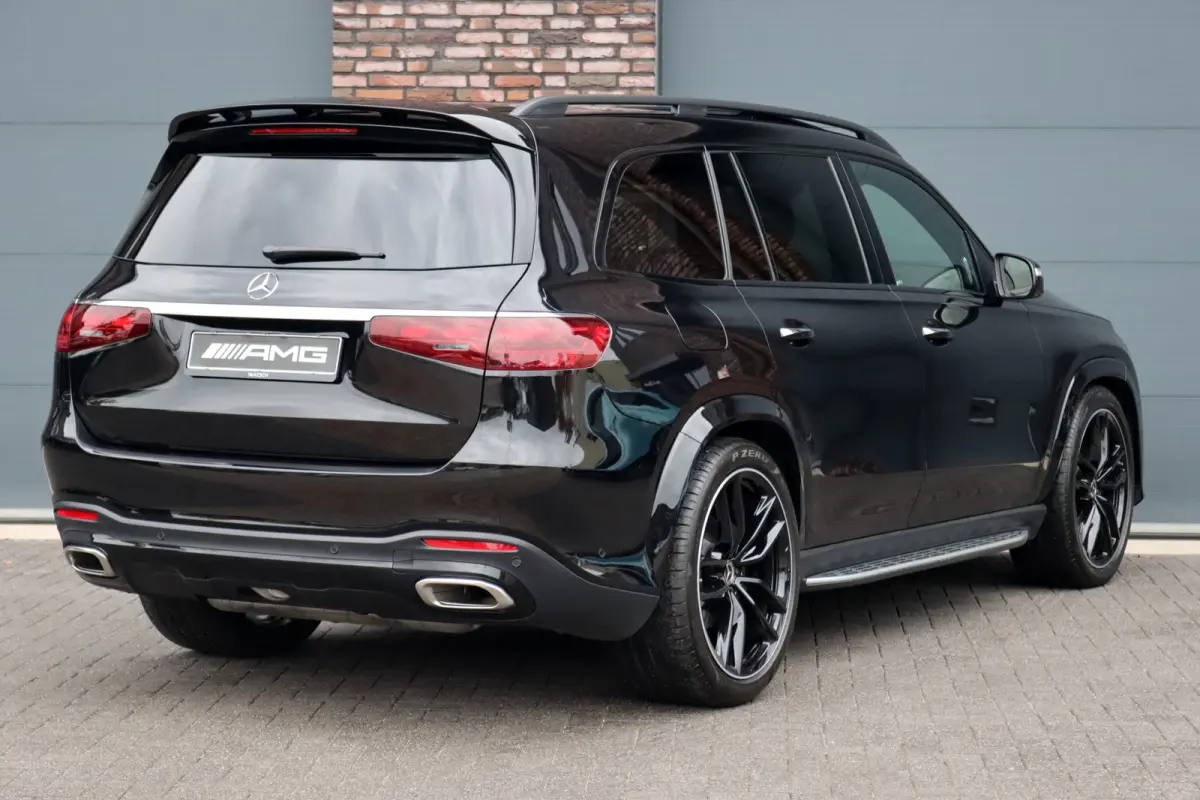 580 V8 4MATIC AMG Line | Facelift | Airmatic | Panoramadak | Massage | Stoelventilatie | Memory | Burmester High End | HUD | Surround Camera | Trekhaak | Soft-Close | Vlakkenverwarming |