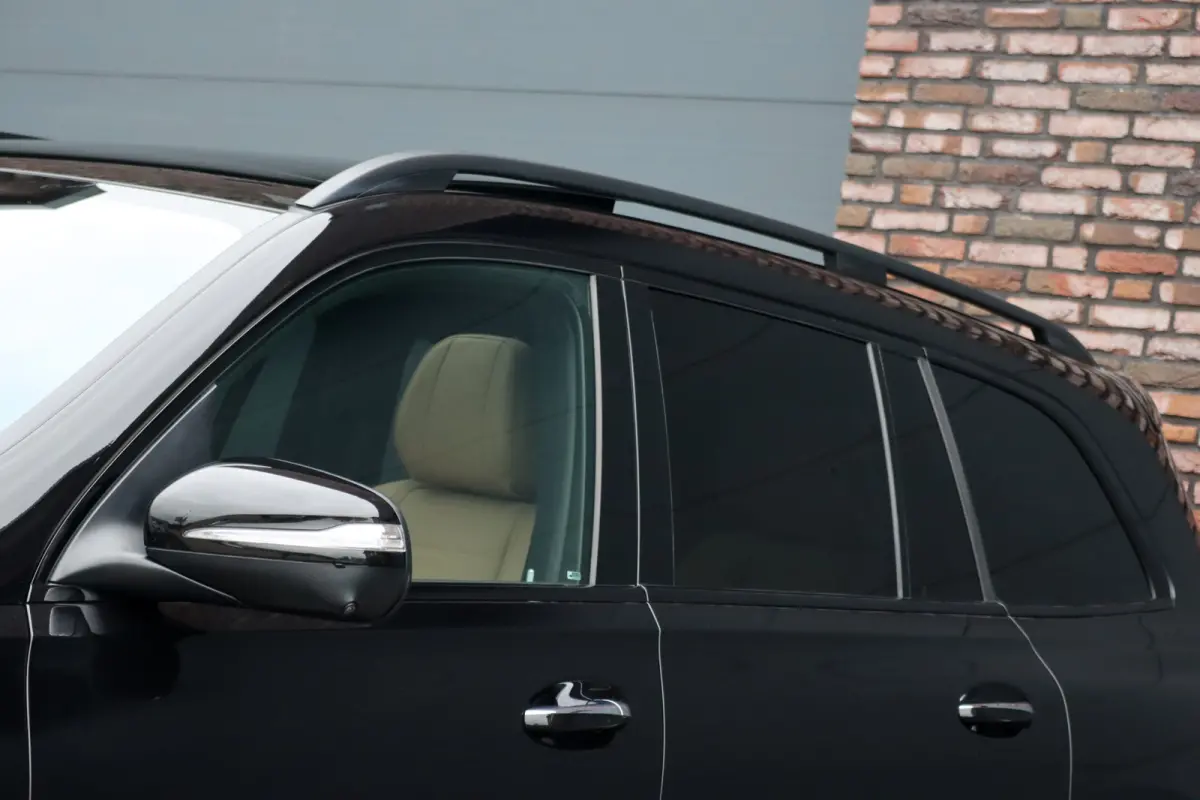 580 V8 4MATIC AMG Line | Facelift | Airmatic | Panoramadak | Massage | Stoelventilatie | Memory | Burmester High End | HUD | Surround Camera | Trekhaak | Soft-Close | Vlakkenverwarming |