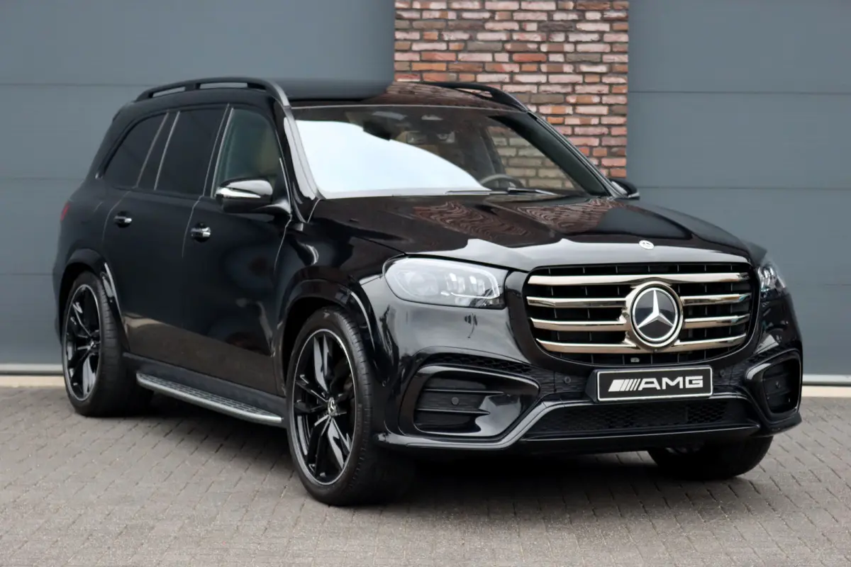 580 V8 4MATIC AMG Line | Facelift | Airmatic | Panoramadak | Massage | Stoelventilatie | Memory | Burmester High End | HUD | Surround Camera | Trekhaak | Soft-Close | Vlakkenverwarming |