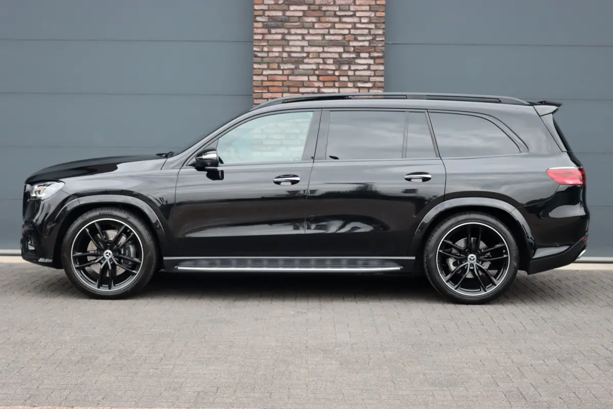 580 V8 4MATIC AMG Line | Facelift | Airmatic | Panoramadak | Massage | Stoelventilatie | Memory | Burmester High End | HUD | Surround Camera | Trekhaak | Soft-Close | Vlakkenverwarming |