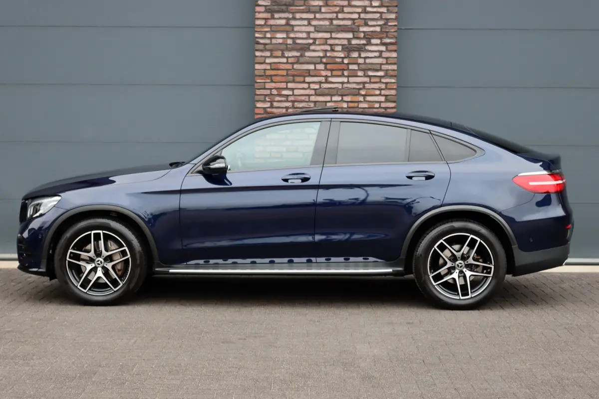 250 4MATIC AMG Line | Schuifdak | Dodehoekassistent | Nightpakket | Stoelverwarming | Camera | Zitcomfortpakket | Navigatie | Cruise Control | High Perf. LED |
