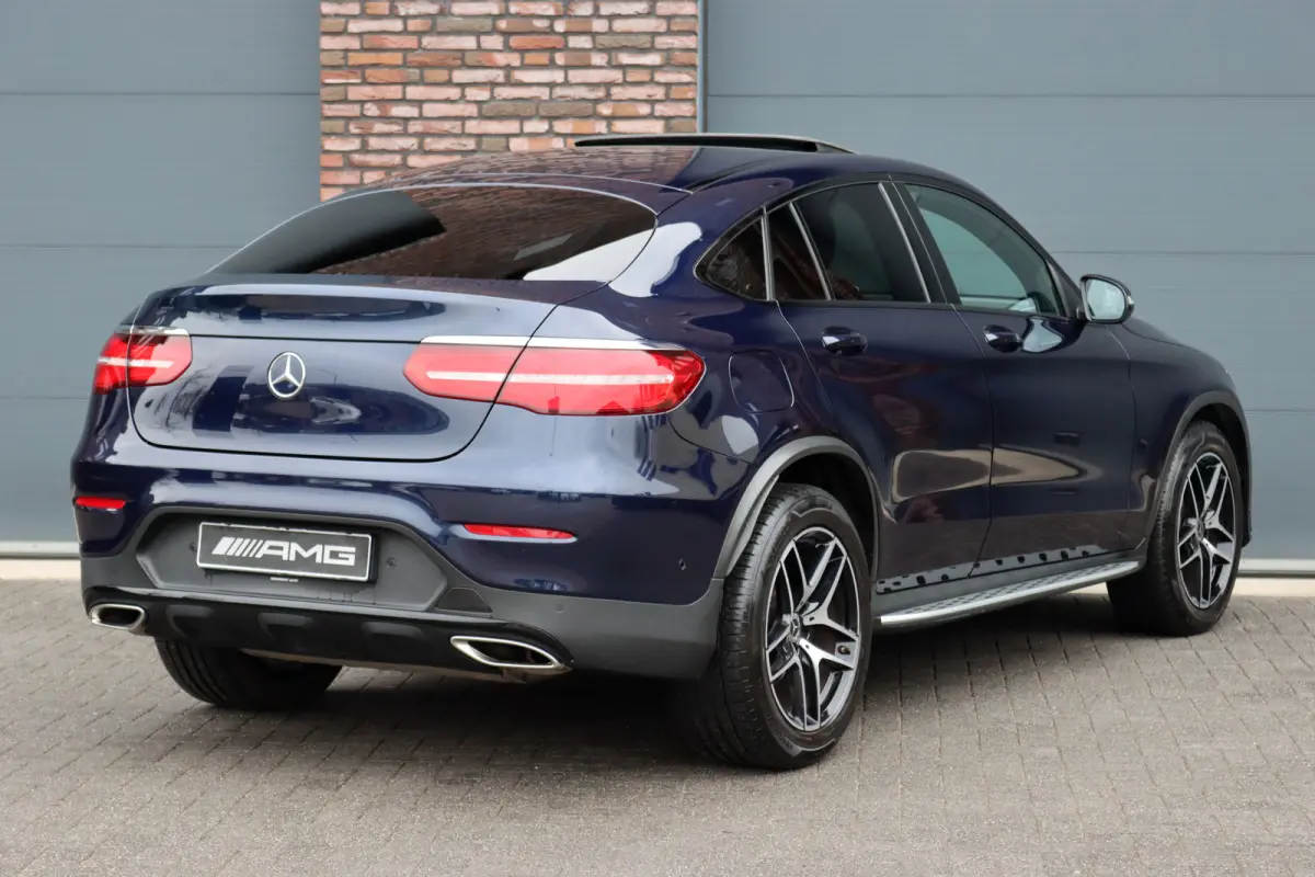 250 4MATIC AMG Line | Schuifdak | Dodehoekassistent | Nightpakket | Stoelverwarming | Camera | Zitcomfortpakket | Navigatie | Cruise Control | High Perf. LED |