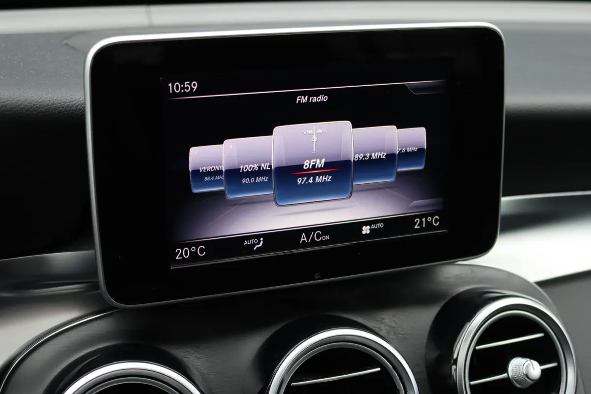 250 4MATIC AMG Line | Schuifdak | Dodehoekassistent | Nightpakket | Stoelverwarming | Camera | Zitcomfortpakket | Navigatie | Cruise Control | High Perf. LED |
