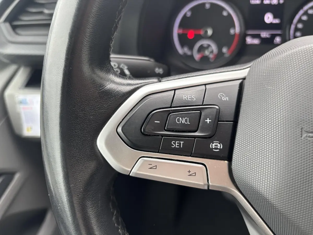 2.0 TDI L1H1*AUTOM.*CARPLAY*A/C*CRUISE*NAVI*HAAK*