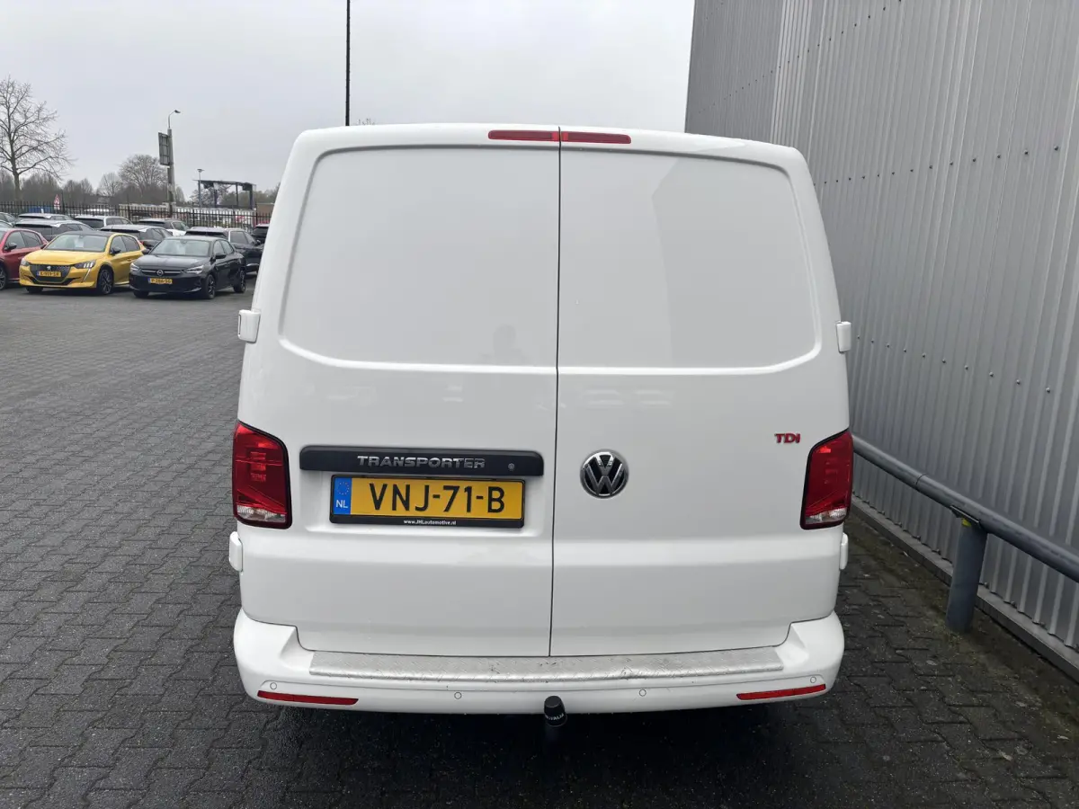 2.0 TDI L1H1*AUTOM.*CARPLAY*A/C*CRUISE*NAVI*HAAK*