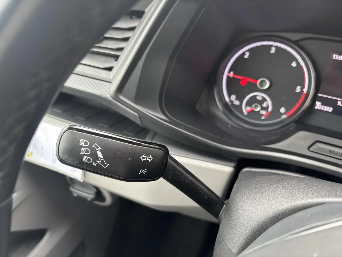 2.0 TDI L1H1*AUTOM.*CARPLAY*A/C*CRUISE*NAVI*HAAK*