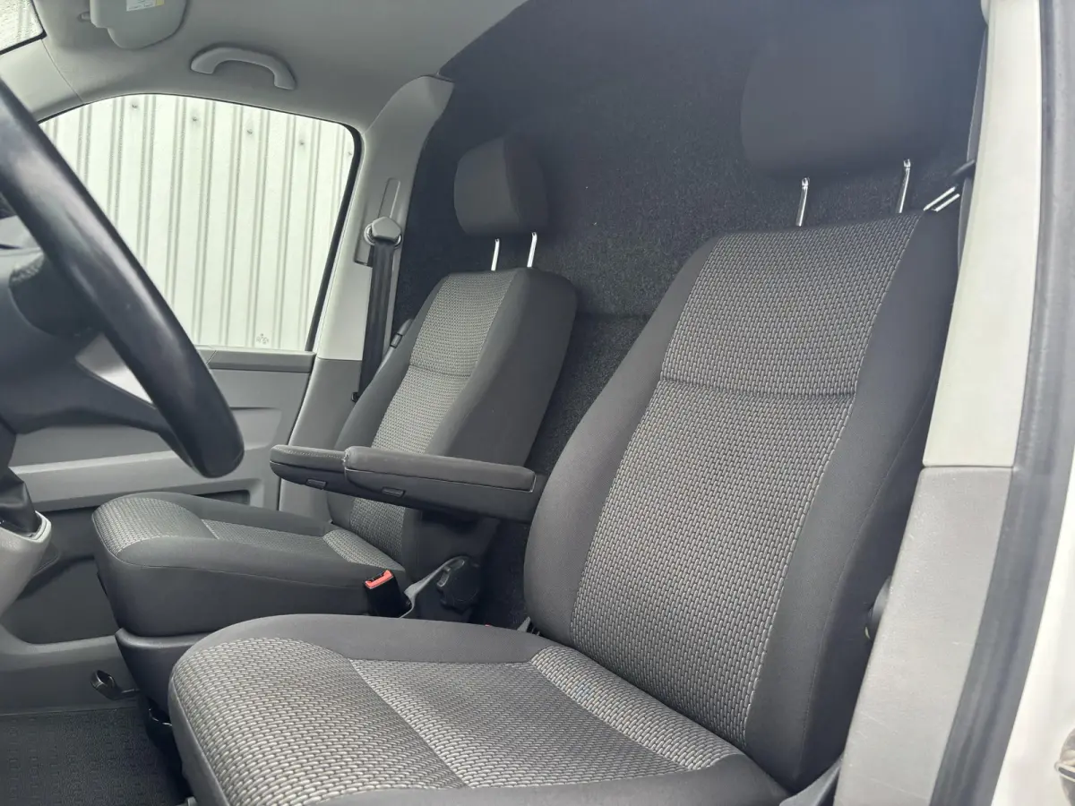 2.0 TDI L1H1*AUTOM.*CARPLAY*A/C*CRUISE*NAVI*HAAK*