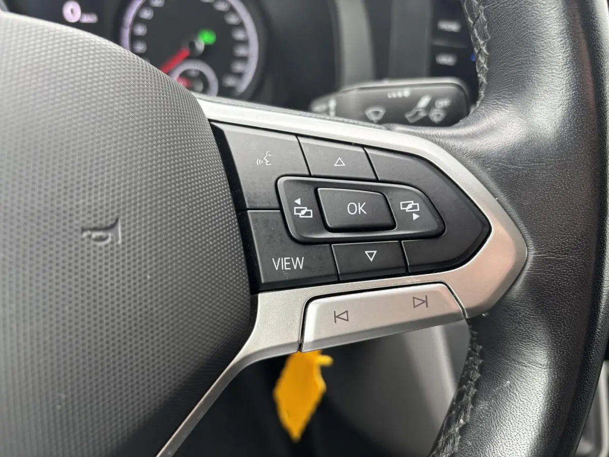 2.0 TDI L1H1*AUTOM.*CARPLAY*A/C*CRUISE*NAVI*HAAK*