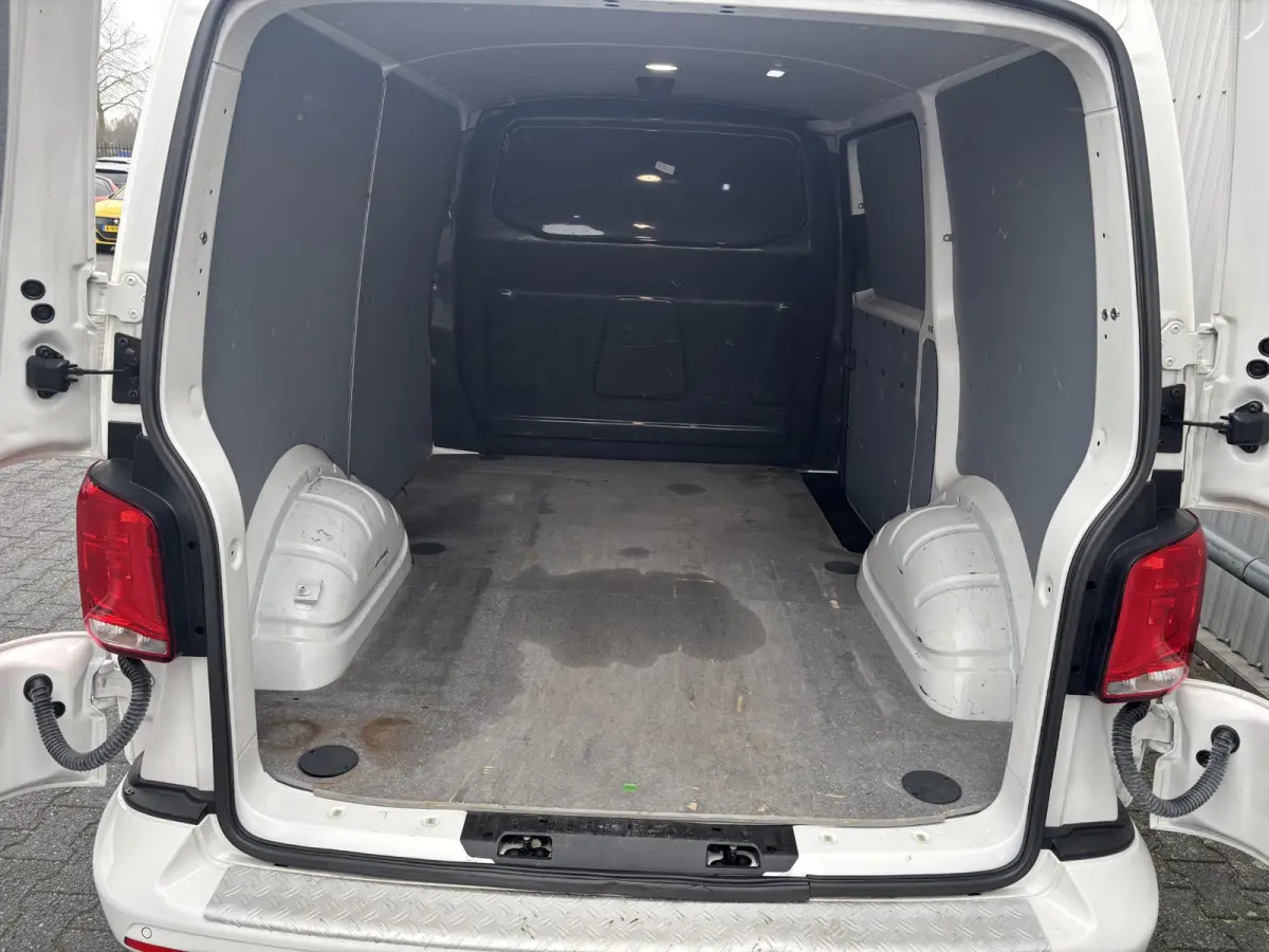 2.0 TDI L1H1*AUTOM.*CARPLAY*A/C*CRUISE*NAVI*HAAK*