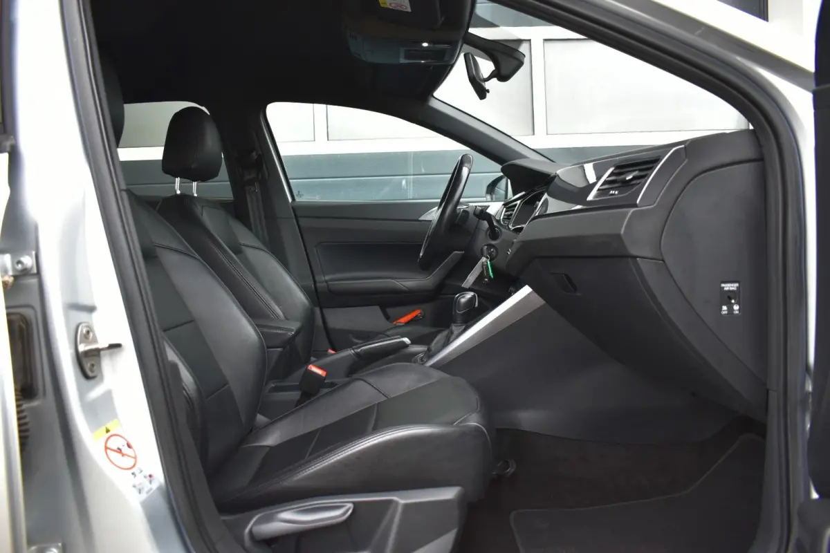 1.0 TSI Highline R-Line Automaat leer !!
