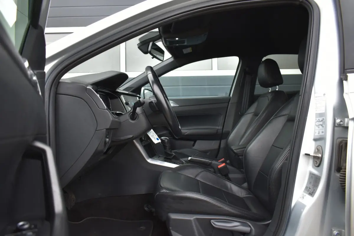 1.0 TSI Highline R-Line Automaat leer !!