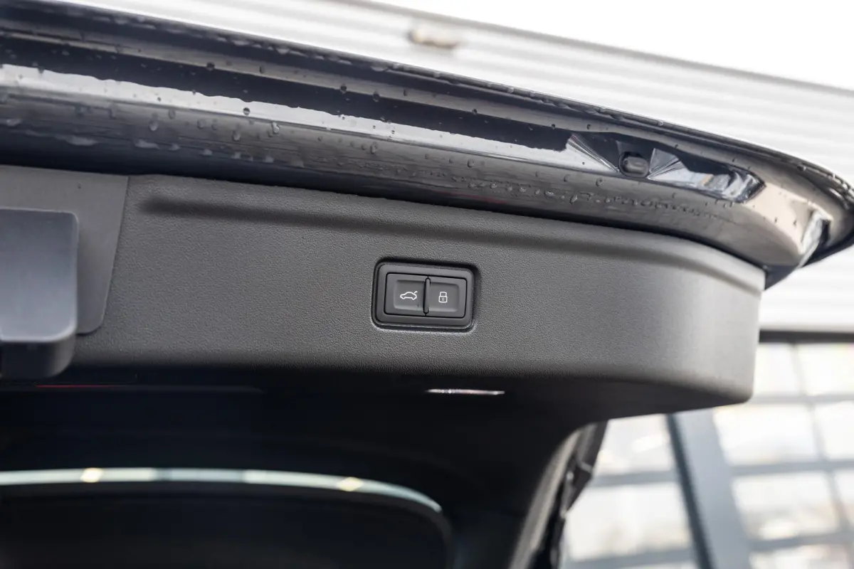 286pk Edition 83 kWh | Lane Assist | Full LED-Koplampen