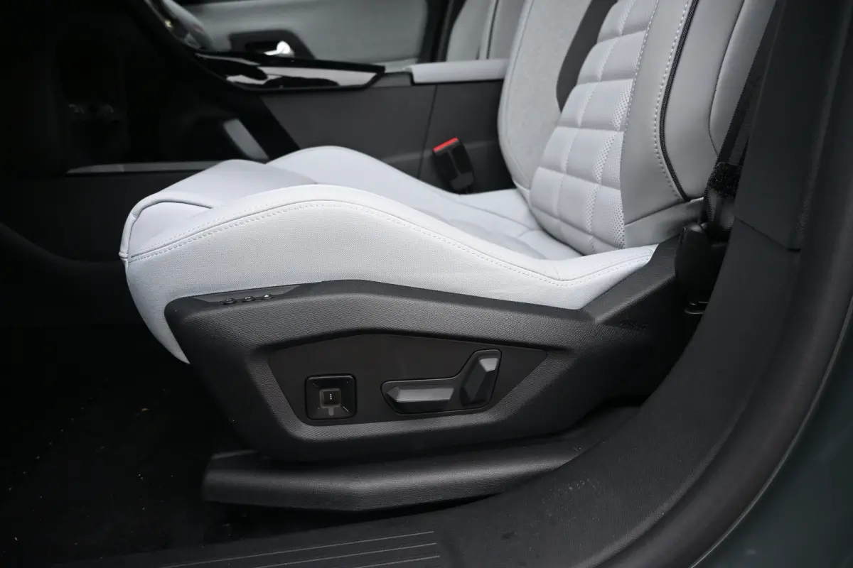 1.2 Hybrid 145 Max Tot 8 Jaar Garantie! | Vol-Leder | Massage | Elektr. Achterklep | Adaptive Cruise | LED-Matrix | Stoelverwarming/Stoelkoeling | !!