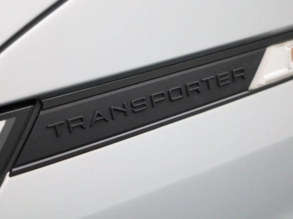 2.0 TDI L2H1 150PK | Multifuntioneel Stuurwiel | Airco | Alarm | Parkeerhulp Achter | Cruise Control | Radio | Sortimo | TomTom Navigatie | Armleuningen | Elektrisch Verstel/Verwarmbare Spie