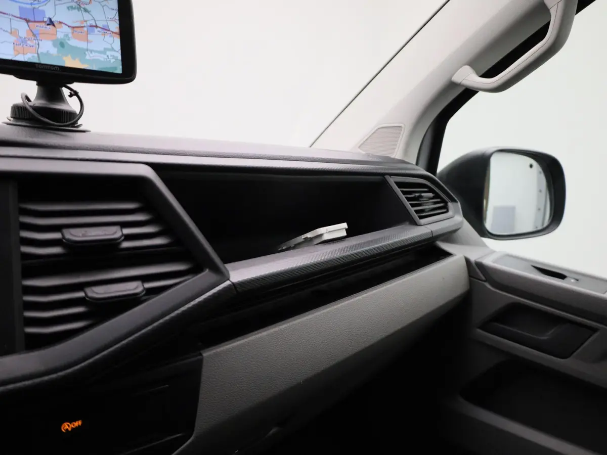 2.0 TDI L2H1 150PK | Multifuntioneel Stuurwiel | Airco | Alarm | Parkeerhulp Achter | Cruise Control | Radio | Sortimo | TomTom Navigatie | Armleuningen | Elektrisch Verstel/Verwarmbare Spie