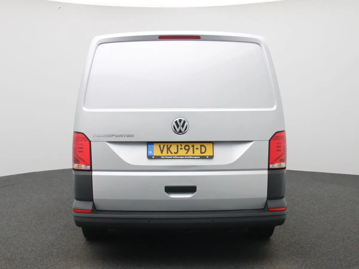 2.0 TDI L2H1 150PK | Multifuntioneel Stuurwiel | Airco | Alarm | Parkeerhulp Achter | Cruise Control | Radio | Sortimo | TomTom Navigatie | Armleuningen | Elektrisch Verstel/Verwarmbare Spie