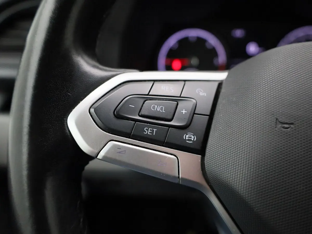 2.0 TDI L2H1 150PK | Multifuntioneel Stuurwiel | Airco | Alarm | Parkeerhulp Achter | Cruise Control | Radio | Sortimo | TomTom Navigatie | Armleuningen | Elektrisch Verstel/Verwarmbare Spie