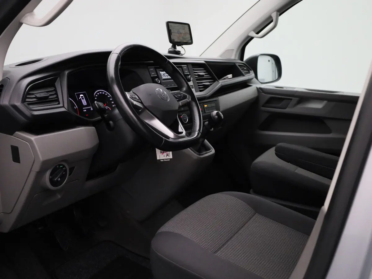 2.0 TDI L2H1 150PK | Multifuntioneel Stuurwiel | Airco | Alarm | Parkeerhulp Achter | Cruise Control | Radio | Sortimo | TomTom Navigatie | Armleuningen | Elektrisch Verstel/Verwarmbare Spie