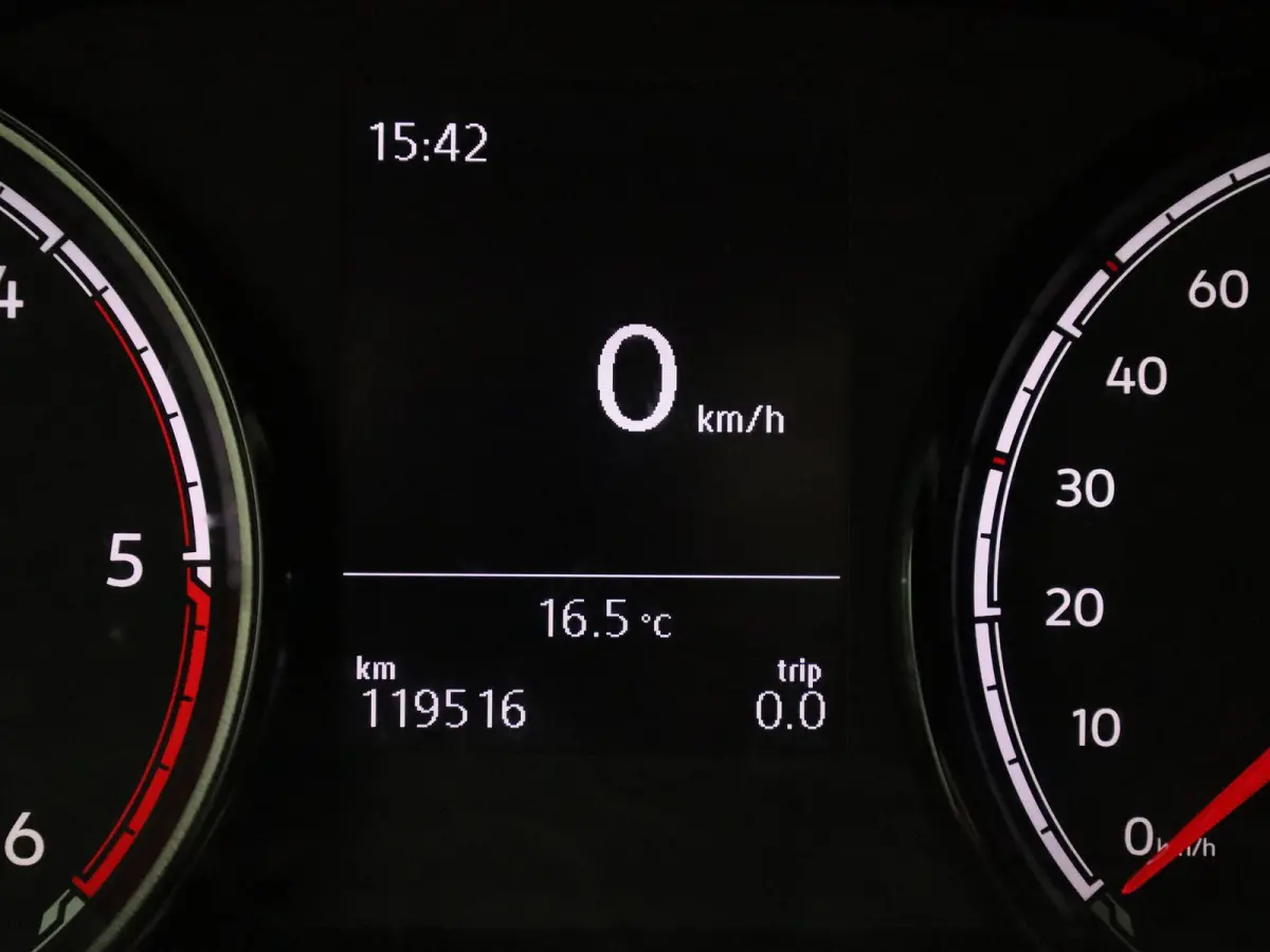 2.0 TDI L2H1 150PK | Multifuntioneel Stuurwiel | Airco | Alarm | Parkeerhulp Achter | Cruise Control | Radio | Sortimo | TomTom Navigatie | Armleuningen | Elektrisch Verstel/Verwarmbare Spie