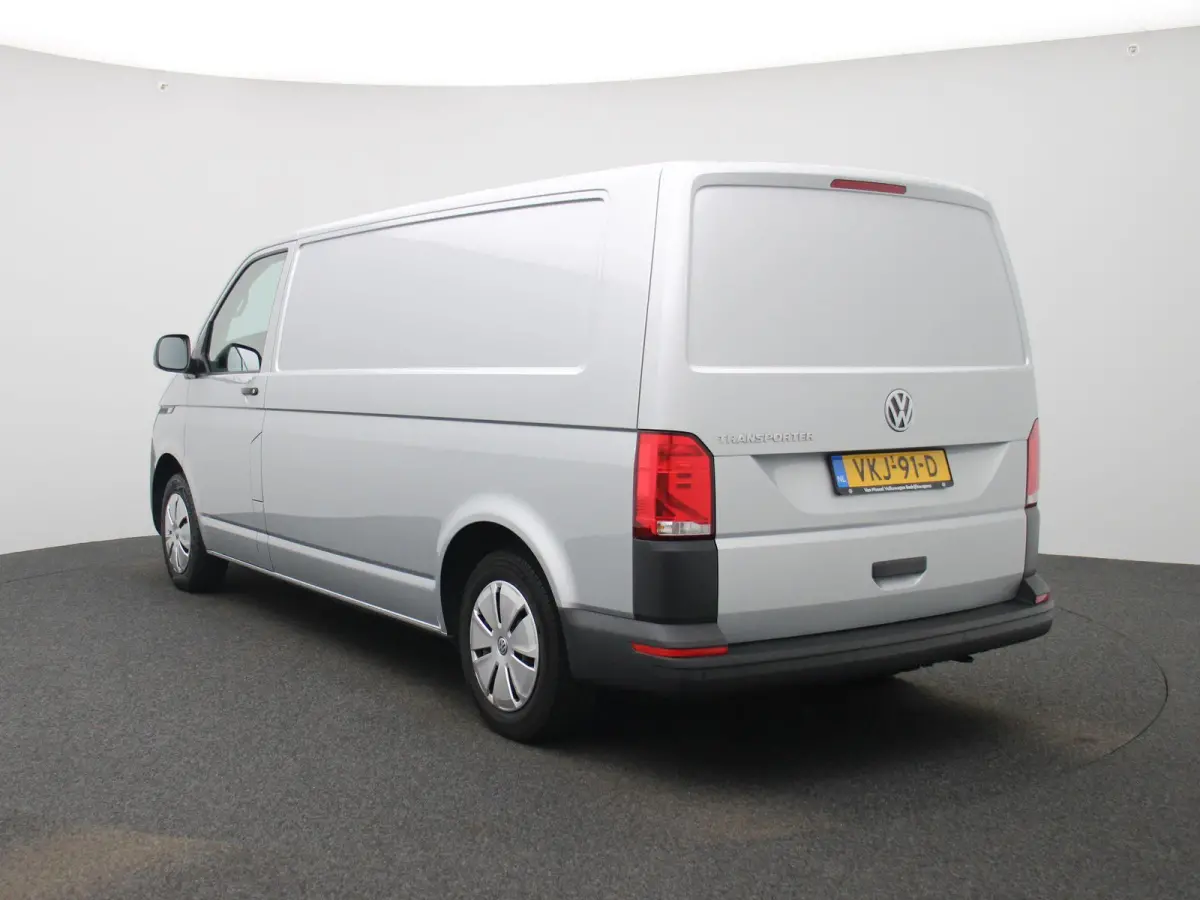 2.0 TDI L2H1 150PK | Multifuntioneel Stuurwiel | Airco | Alarm | Parkeerhulp Achter | Cruise Control | Radio | Sortimo | TomTom Navigatie | Armleuningen | Elektrisch Verstel/Verwarmbare Spie