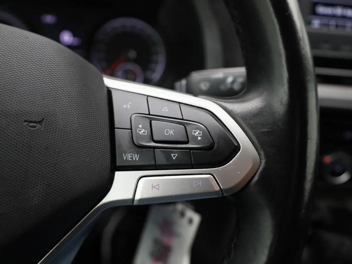 2.0 TDI L2H1 150PK | Multifuntioneel Stuurwiel | Airco | Alarm | Parkeerhulp Achter | Cruise Control | Radio | Sortimo | TomTom Navigatie | Armleuningen | Elektrisch Verstel/Verwarmbare Spie