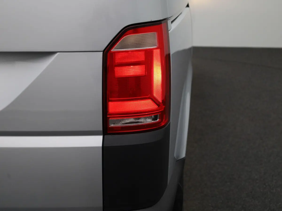 2.0 TDI DSG 150PK | Automaat | Sortimo | Multifuntioneel Stuurwiel | Cruise Control | Airco | Bluetooth | Leer | Parkeersensoren Achter | App Connect | Navigatie | Elektrisch Verstelbare Spi