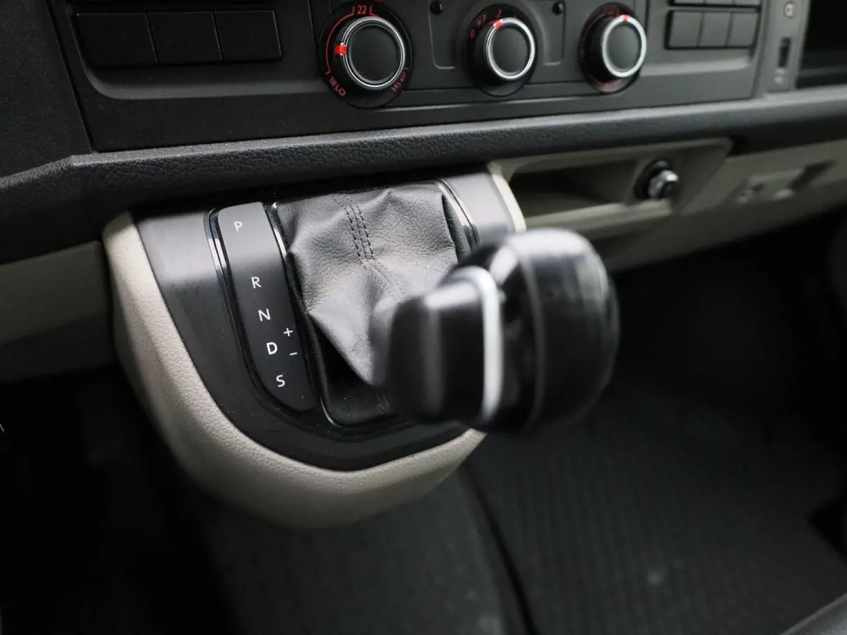 2.0 TDI DSG 150PK | Automaat | Sortimo | Multifuntioneel Stuurwiel | Cruise Control | Airco | Bluetooth | Leer | Parkeersensoren Achter | App Connect | Navigatie | Elektrisch Verstelbare Spi