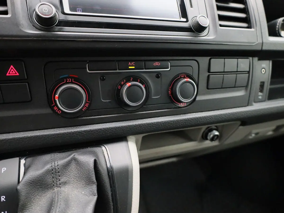 2.0 TDI DSG 150PK | Automaat | Sortimo | Multifuntioneel Stuurwiel | Cruise Control | Airco | Bluetooth | Leer | Parkeersensoren Achter | App Connect | Navigatie | Elektrisch Verstelbare Spi