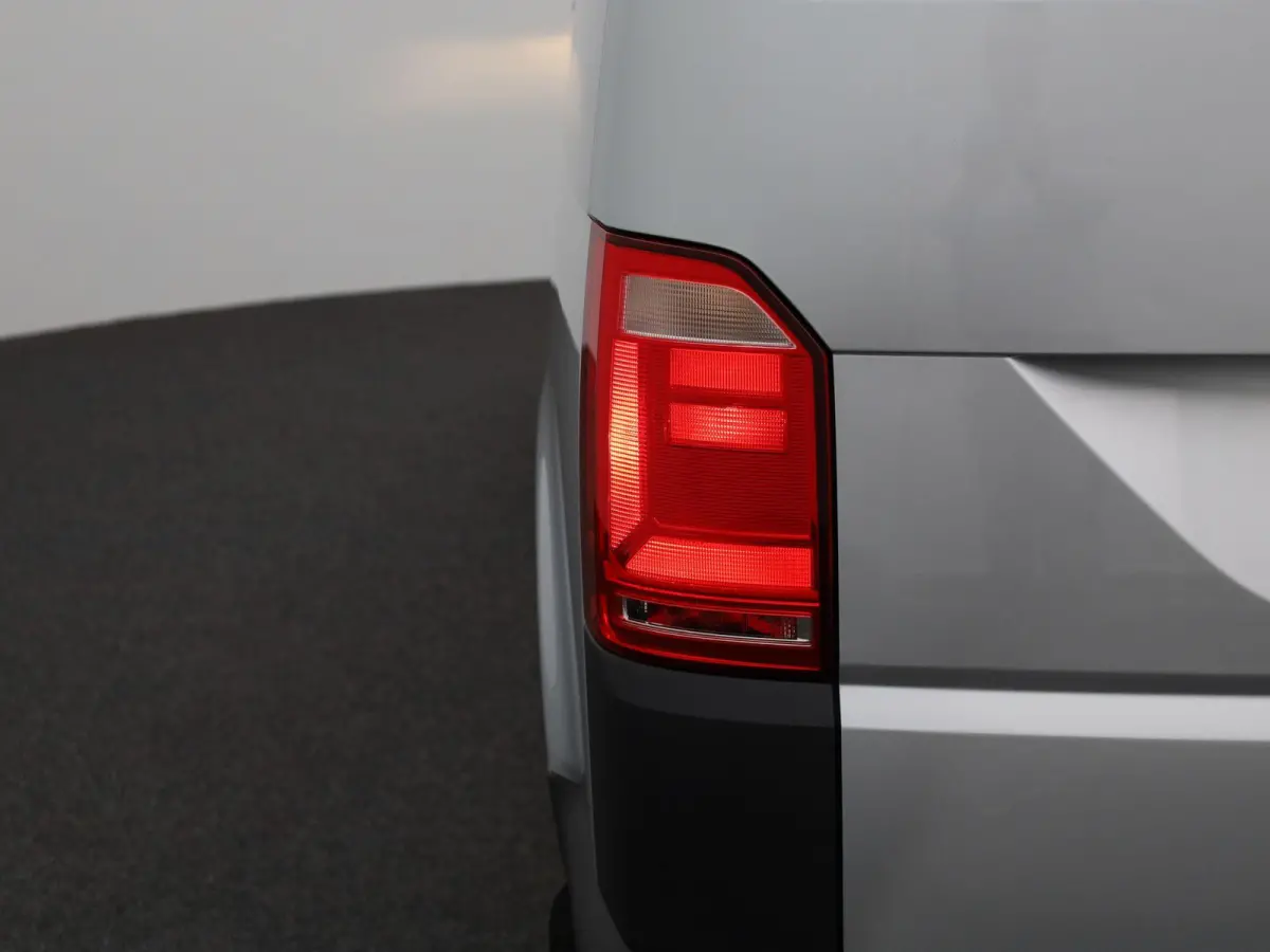 2.0 TDI DSG 150PK | Automaat | Sortimo | Multifuntioneel Stuurwiel | Cruise Control | Airco | Bluetooth | Leer | Parkeersensoren Achter | App Connect | Navigatie | Elektrisch Verstelbare Spi