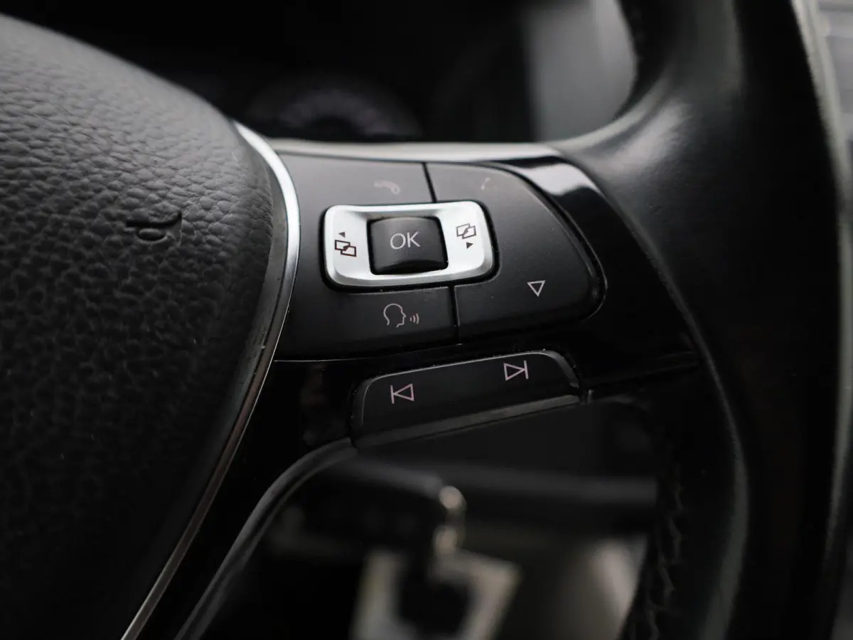 2.0 TDI DSG 150PK | Automaat | Sortimo | Multifuntioneel Stuurwiel | Cruise Control | Airco | Bluetooth | Leer | Parkeersensoren Achter | App Connect | Navigatie | Elektrisch Verstelbare Spi