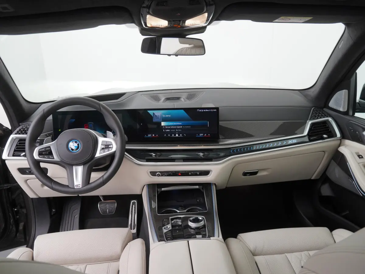 xDrive50e | SoH 100% | M-Sport Pro | Bowers & Wilkins | Sky Lounge | Alcantara Hemel | Soft Close | Stoelventilatie | Stoelverwarming V+A | Head-Up |
