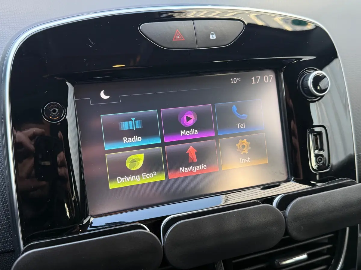 0.9 TCe Zen 2e Eigenaar,Trekhaak,Airco,Navi,Cruise,ElektrischeRamen,DealerOnderhouden,N.A.P!Apk tot 13-08-2026!