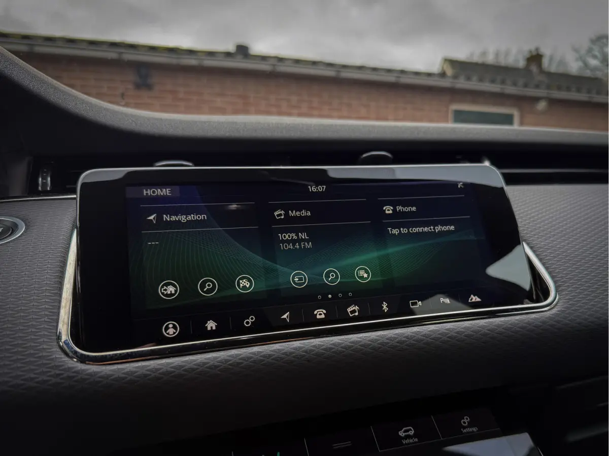 2.0 P200 AWD R-Dynamic - Afn. trekhaak! Verw + elek verstelb stoelen, Stuurverw, Cruise, Navi!