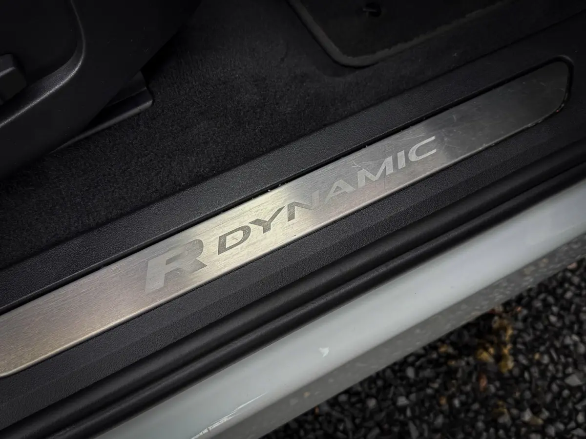 2.0 P200 AWD R-Dynamic - Afn. trekhaak! Verw + elek verstelb stoelen, Stuurverw, Cruise, Navi!