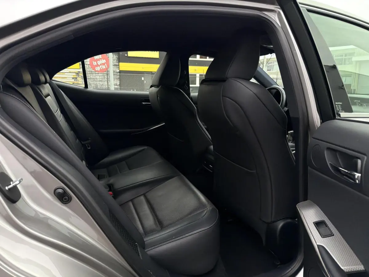 300h F Sport - LEVINSON/NAVI/STOELKOEL/CAMERA/NAP