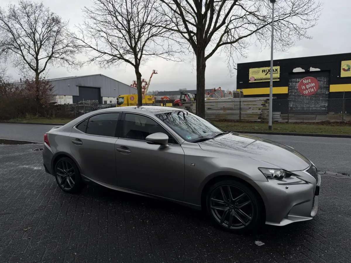 300h F Sport - LEVINSON/NAVI/STOELKOEL/CAMERA/NAP