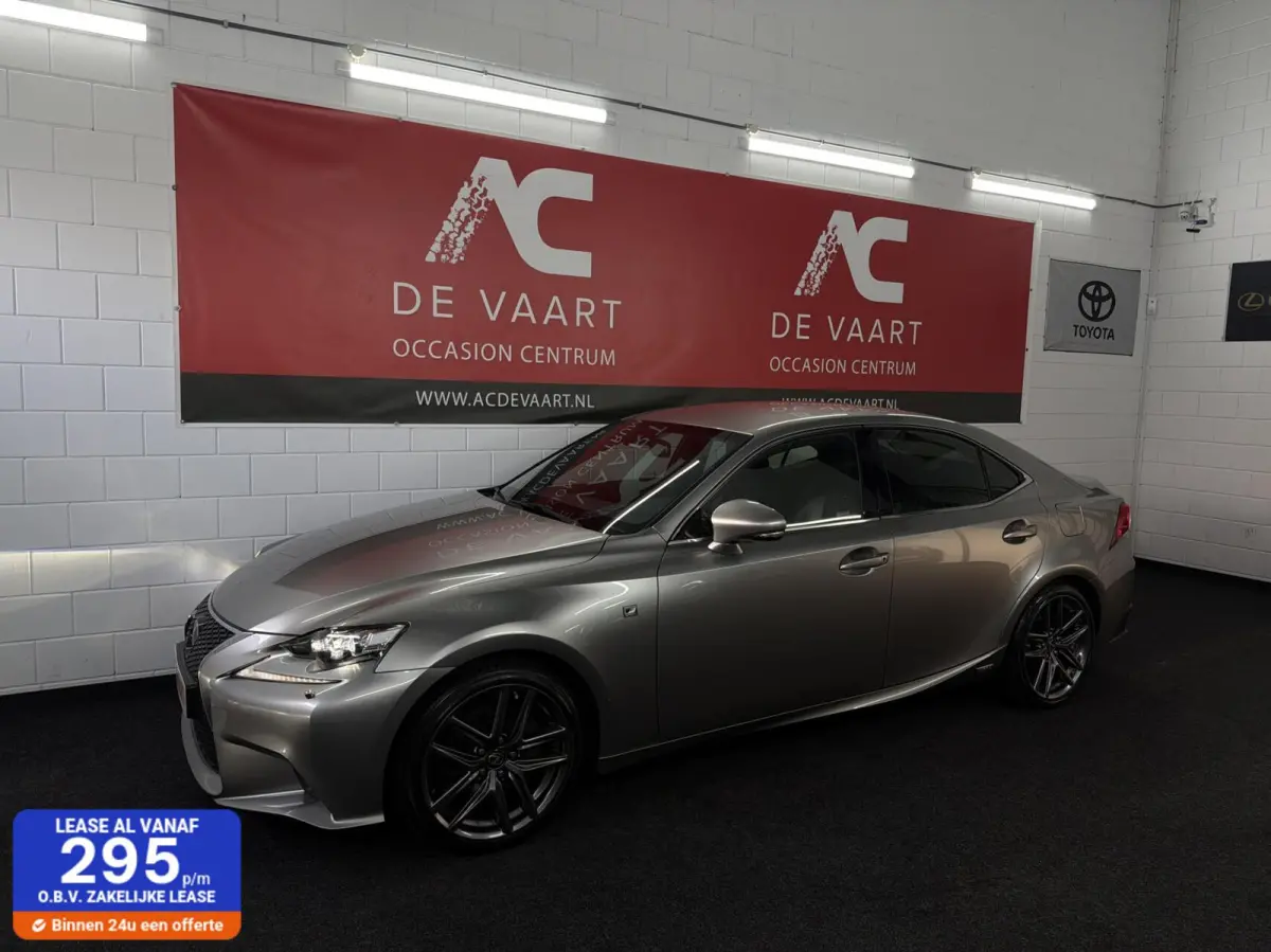 300h F Sport - LEVINSON/NAVI/STOELKOEL/CAMERA/NAP