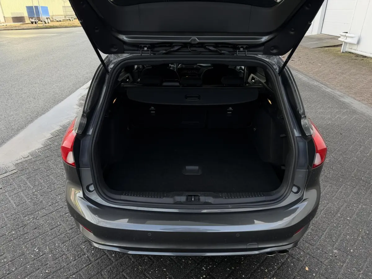 1.0 EcoBoost ST-Line - CARPLAY/CLIMA/CAMERA