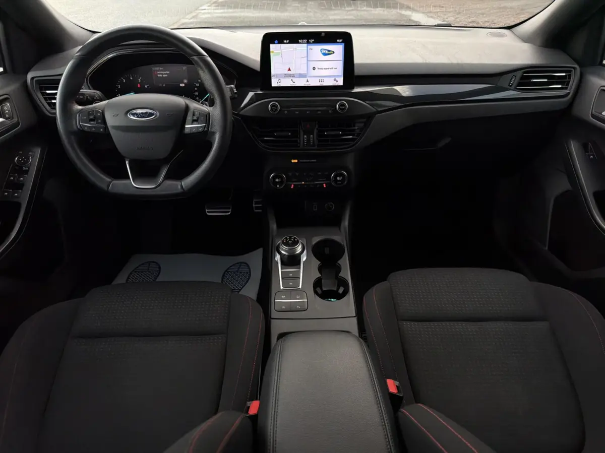 1.0 EcoBoost ST-Line - CARPLAY/CLIMA/CAMERA